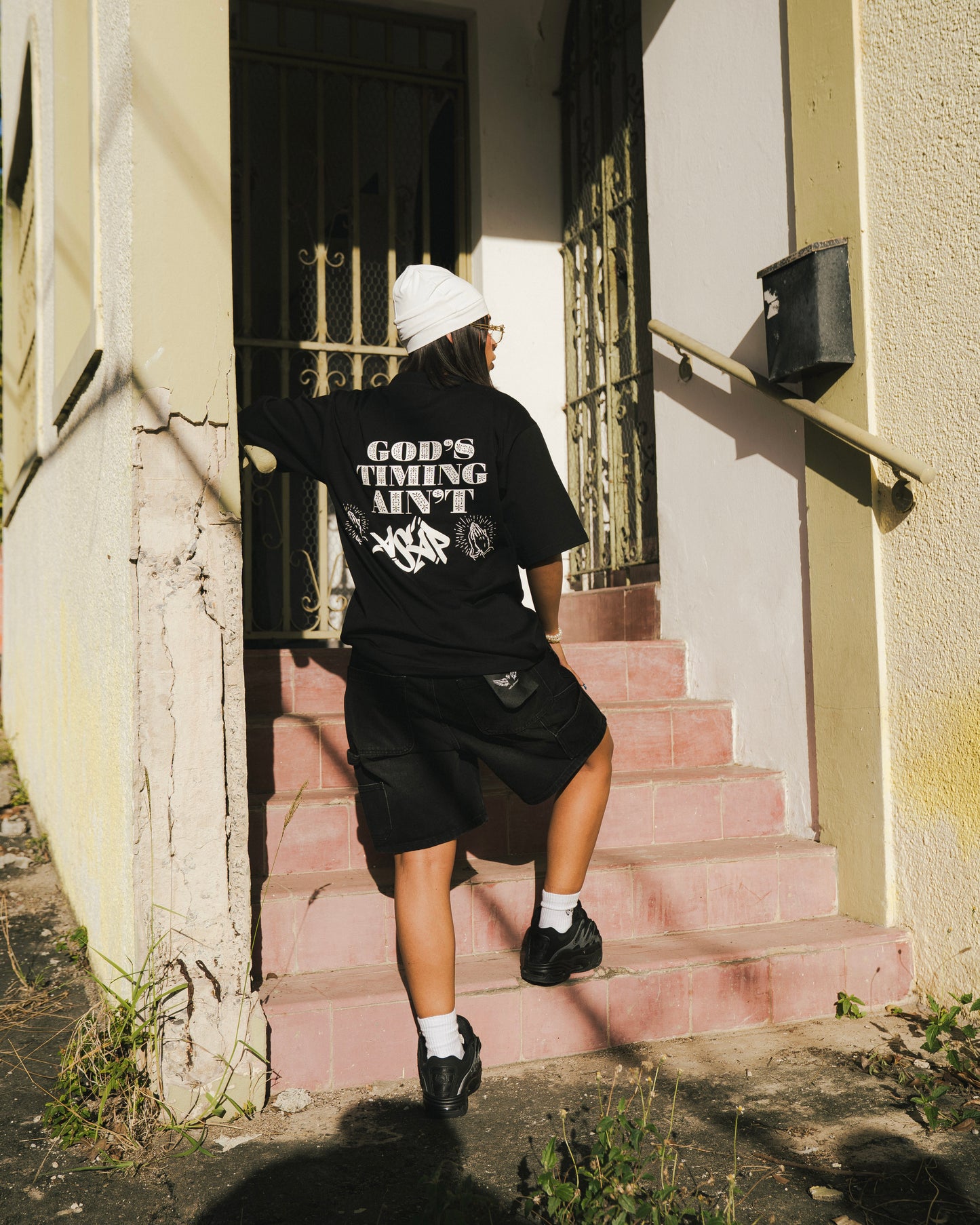 FANTASY SUPPLY GOD’S TIMING TEE - BLACK