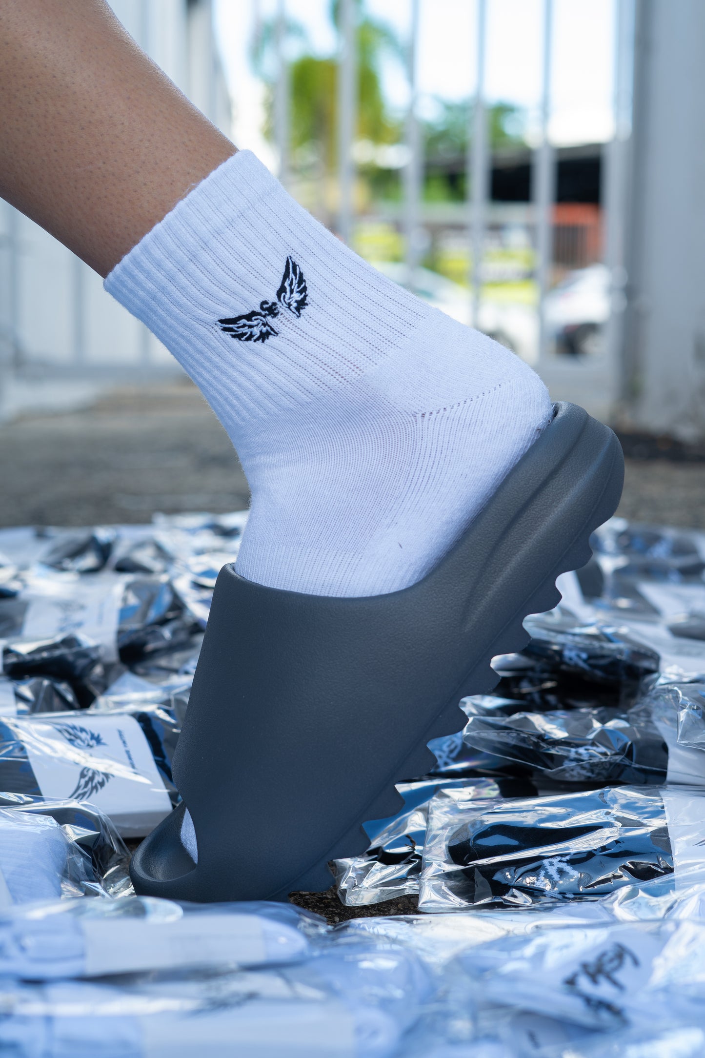 FANTASY SUPPLY ESSENTIAL SOCKS - WHITE