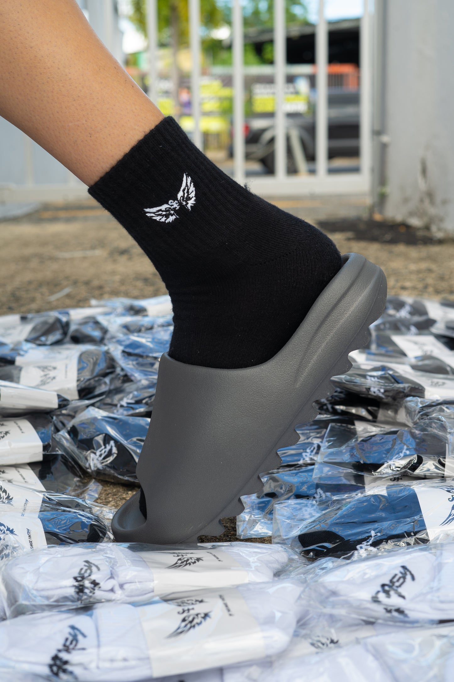 FANTASY SUPPLY ESSENTIAL SOCKS - BLACK